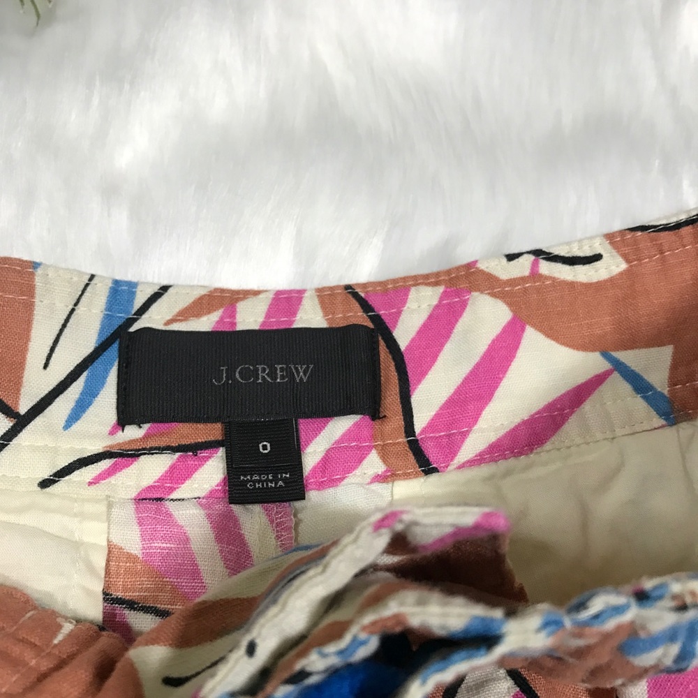 J. Crew}• desert oasis linen floral boardshorts - Picture 6 of 8